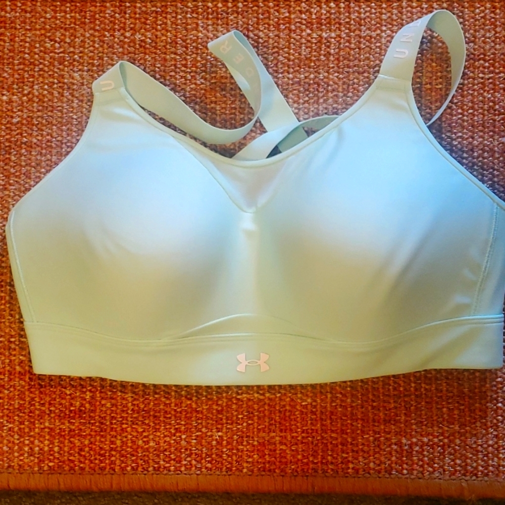 Under Armour size large light green high support infinity sports bra